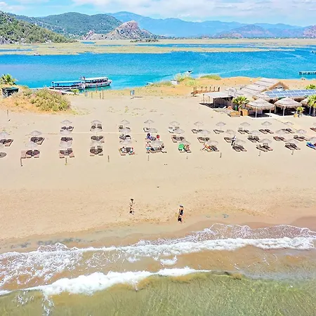 Nish Caria Hotel 4*