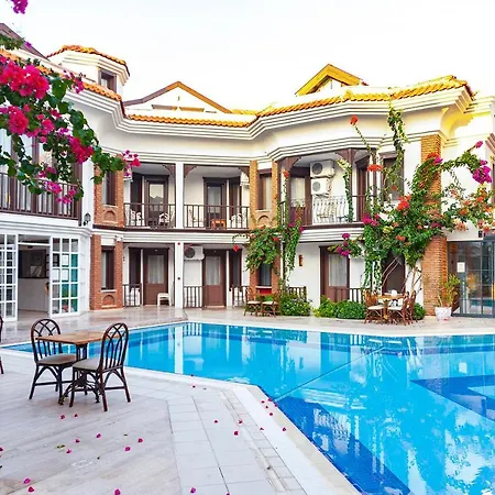 Nish Caria Hotell 4*