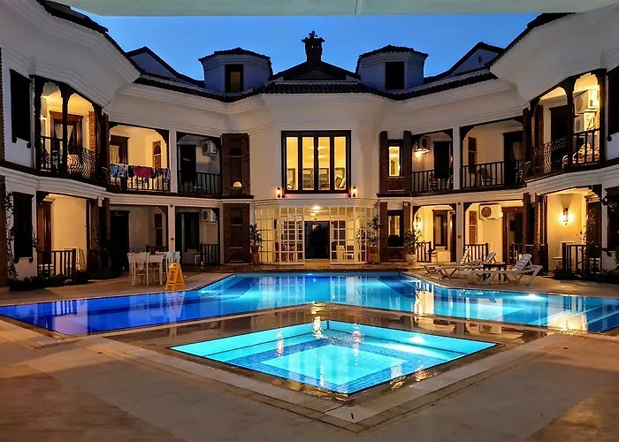 Nish Caria Hotell 4*